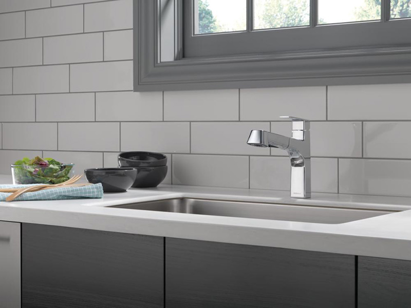 Robinet pour évier de cuisine à poignée unique Xander, chrome de PEERLESS  FAUCET